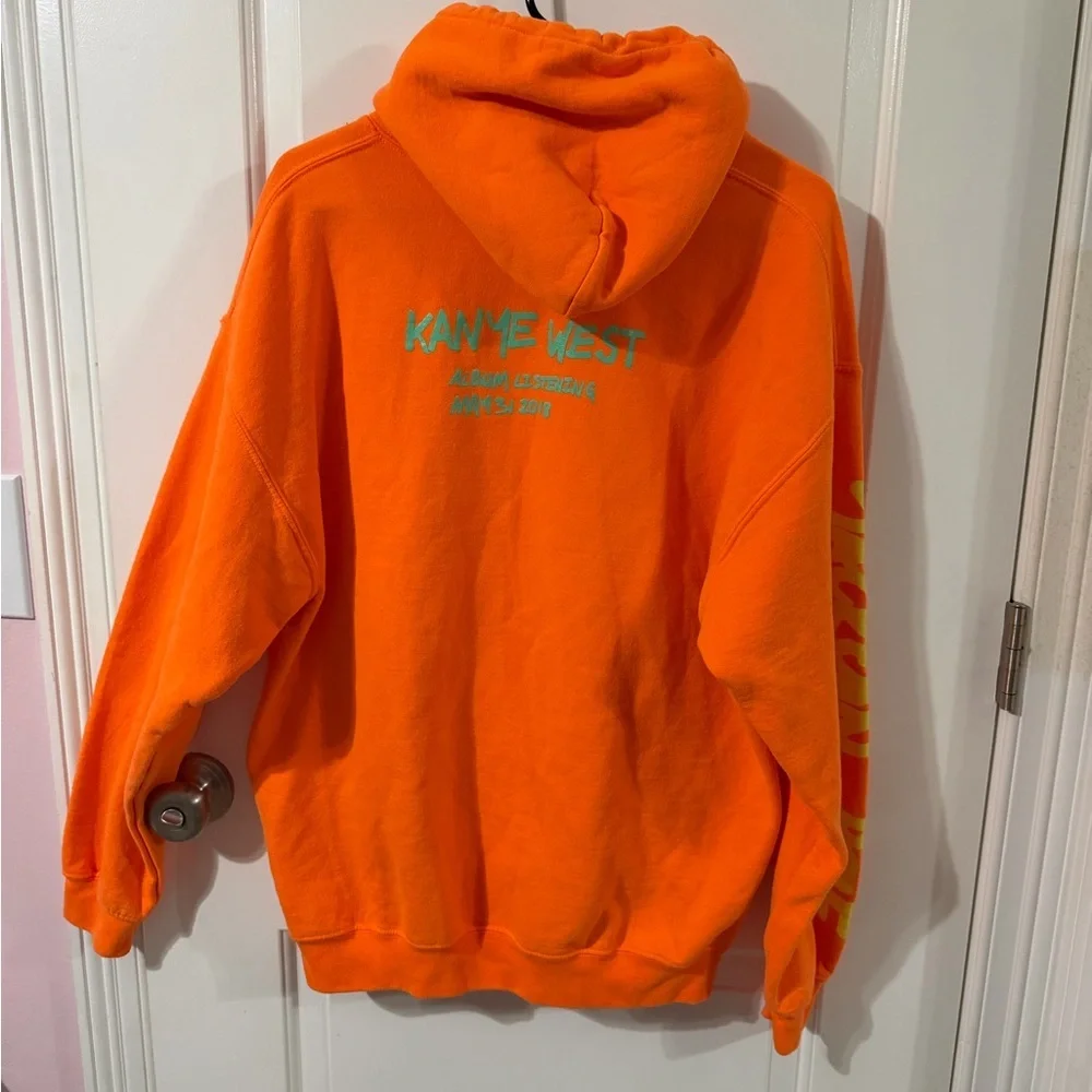 Kanye West "Wyoming" Jackson Hole Listening Party Hoodie - Picture 5 of 6